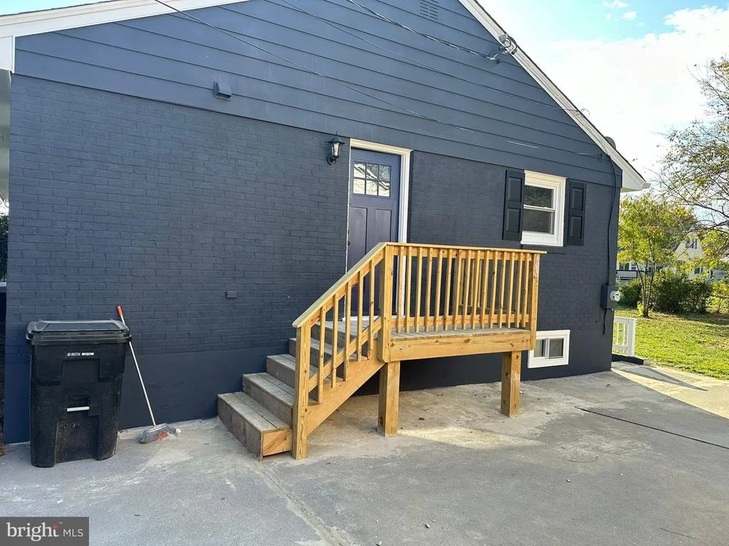 Photo of 105 CHRISTOPHER DRIVE