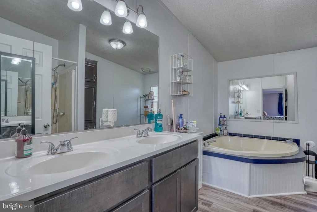 Photo of 6195 WATSON ROAD