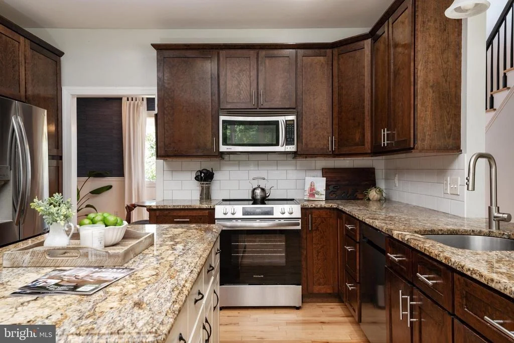 Photo of 1351 CALVERT ROAD