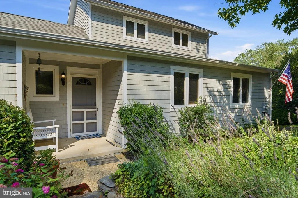 Photo of 5424 BEACH DRIVE