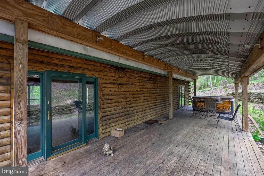 Photo of 171 FOX HOLLOW ROAD