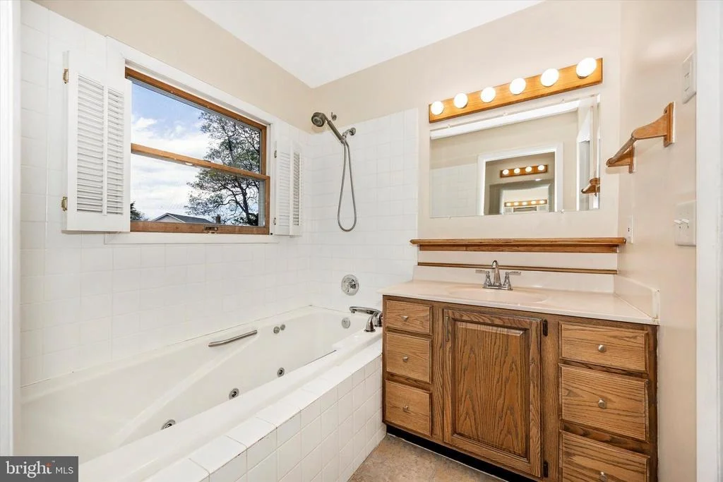 Photo of 3905 SUGARLOAF DRIVE