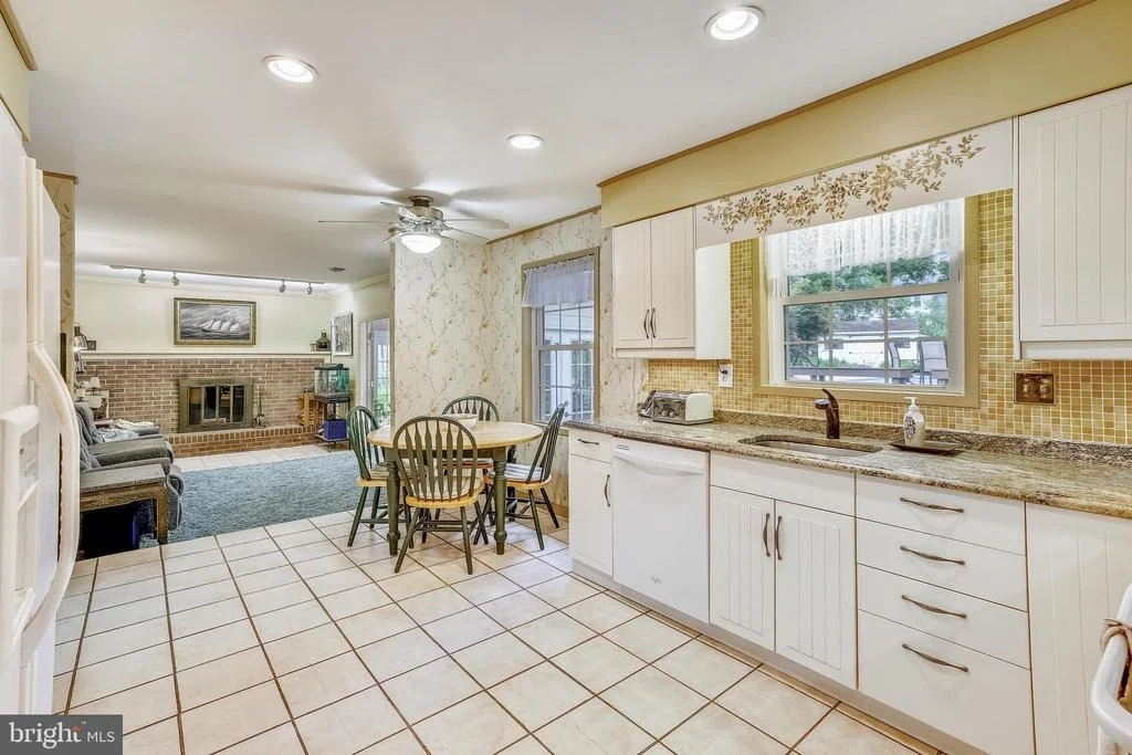Photo of 15225 CENTERGATE DRIVE