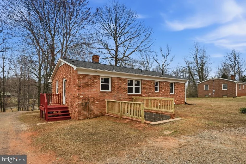 Photo of 984 OAK PARK