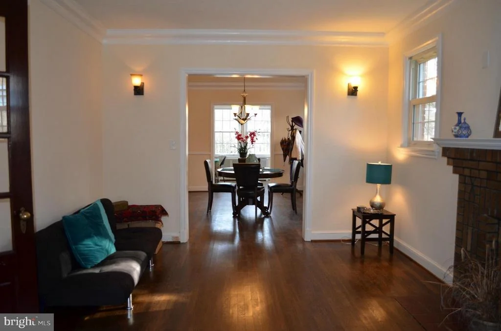 Photo of 5712 3RD PLACE NW