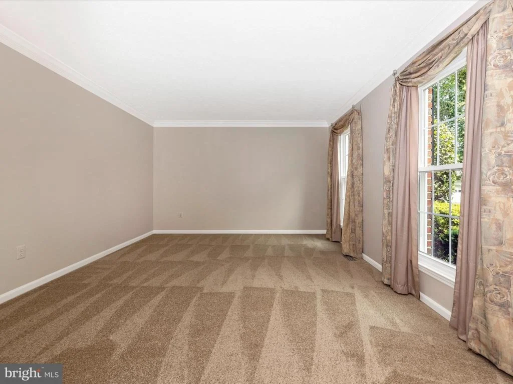 Photo of 112 BOOKHAM LANE