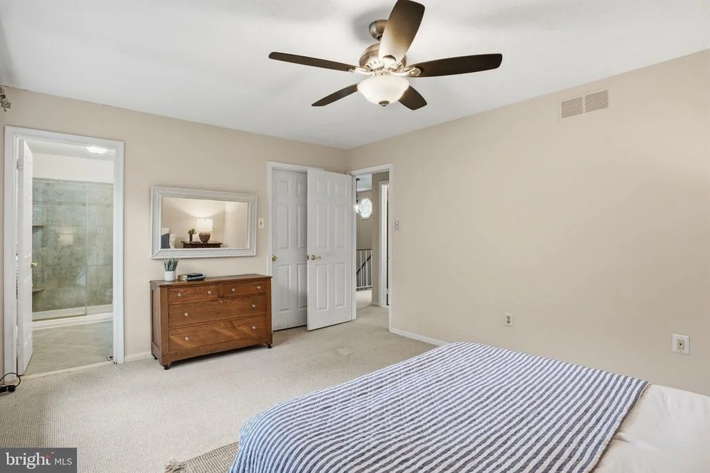 Photo of 289 COLLEGE MANOR DRIVE