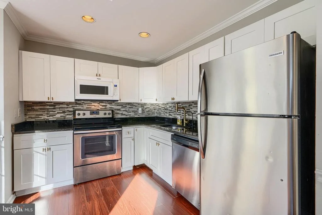 Photo of 10100 LEWIS DRIVE