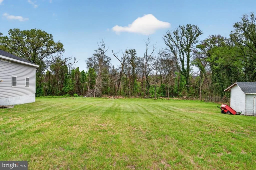 Photo of 10985 BLAKE LANE
