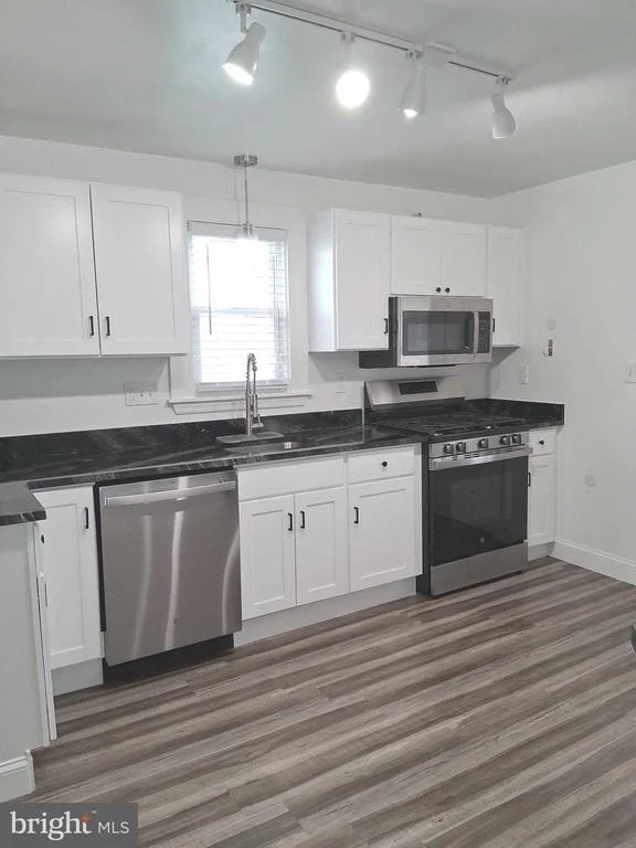 Photo of 1225 LANDOVER ROAD