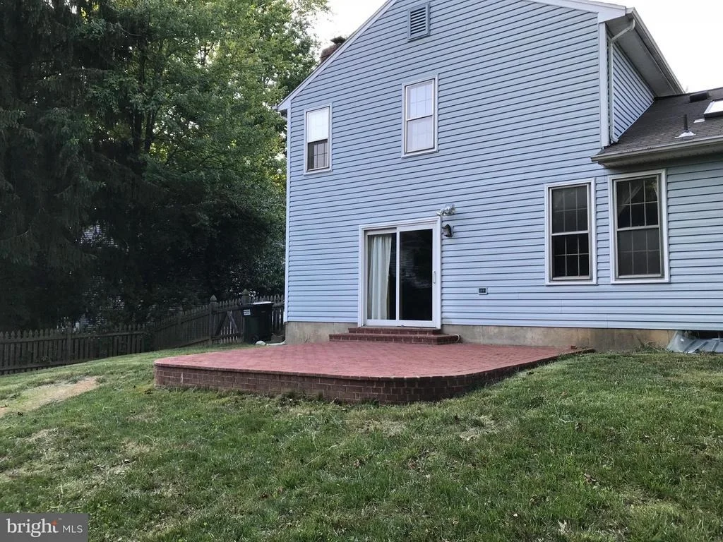 Photo of 10010 MARSHALL POND ROAD