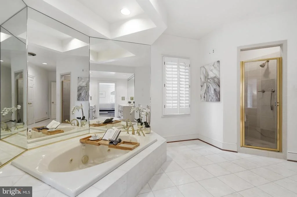 Photo of 9801 BENTCROSS DRIVE