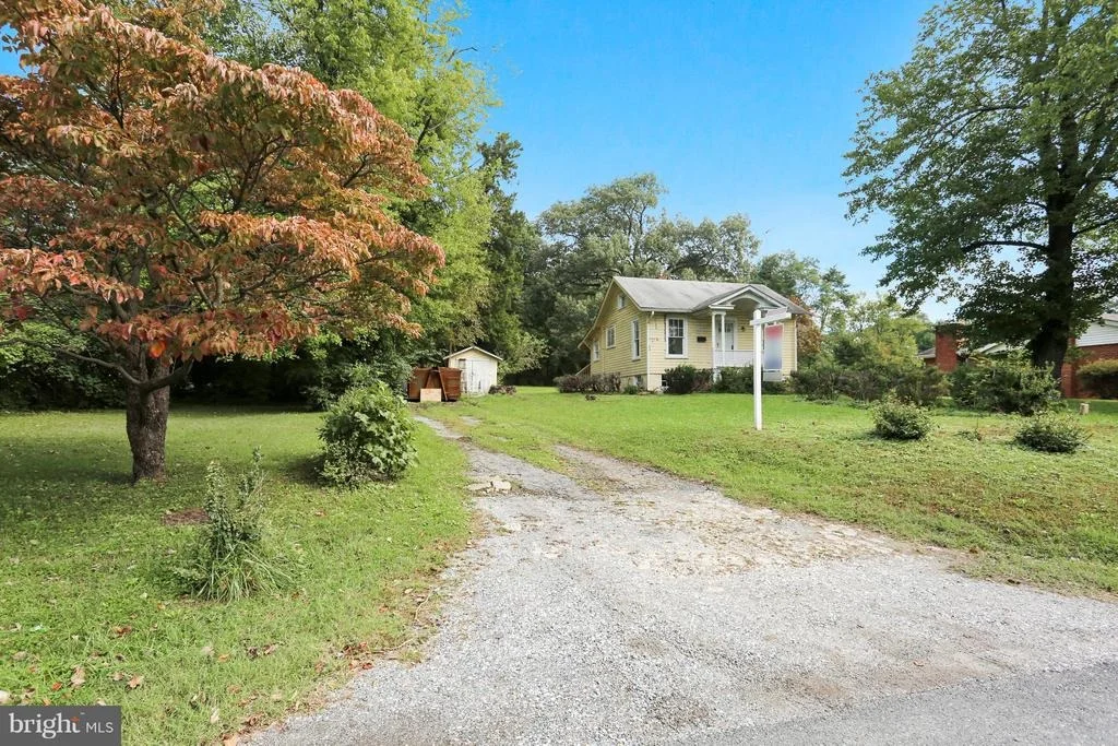 Photo of 11409 MAPLEVIEW DRIVE