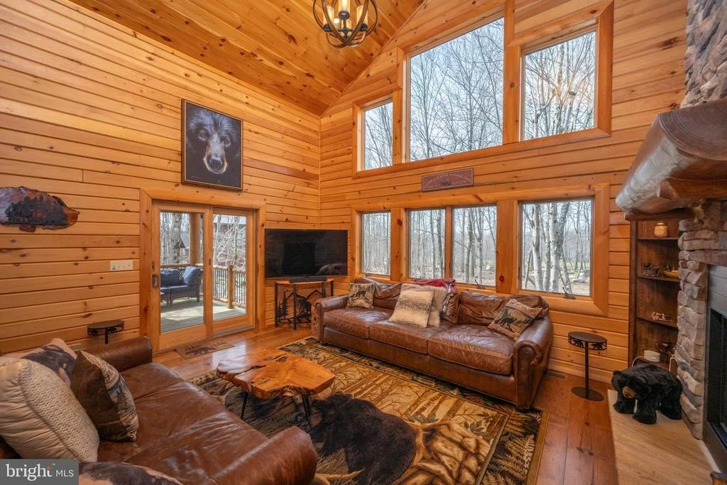 Photo of 276 SUNDANCE WAY