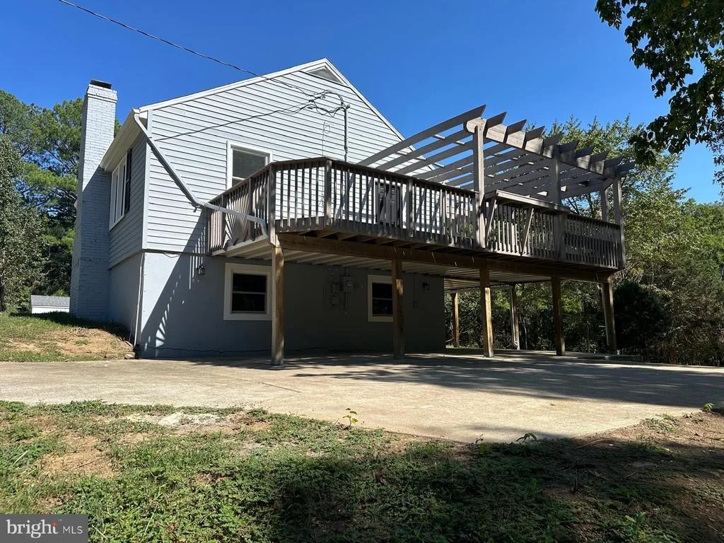 Photo of 2016 RIVERMONT DRIVE