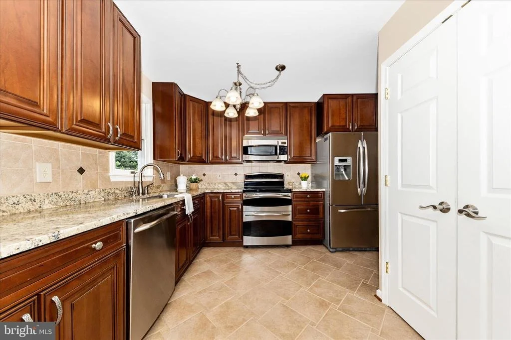 Photo of 2679 LESLIE ROAD