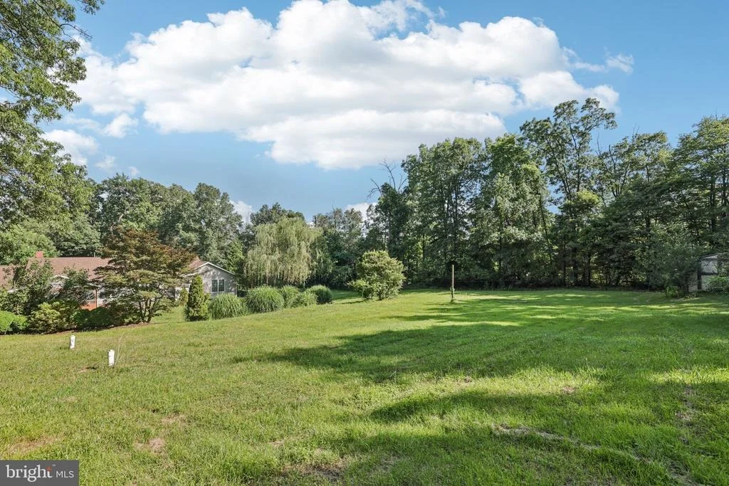Photo of 7584 CARLIN ROAD