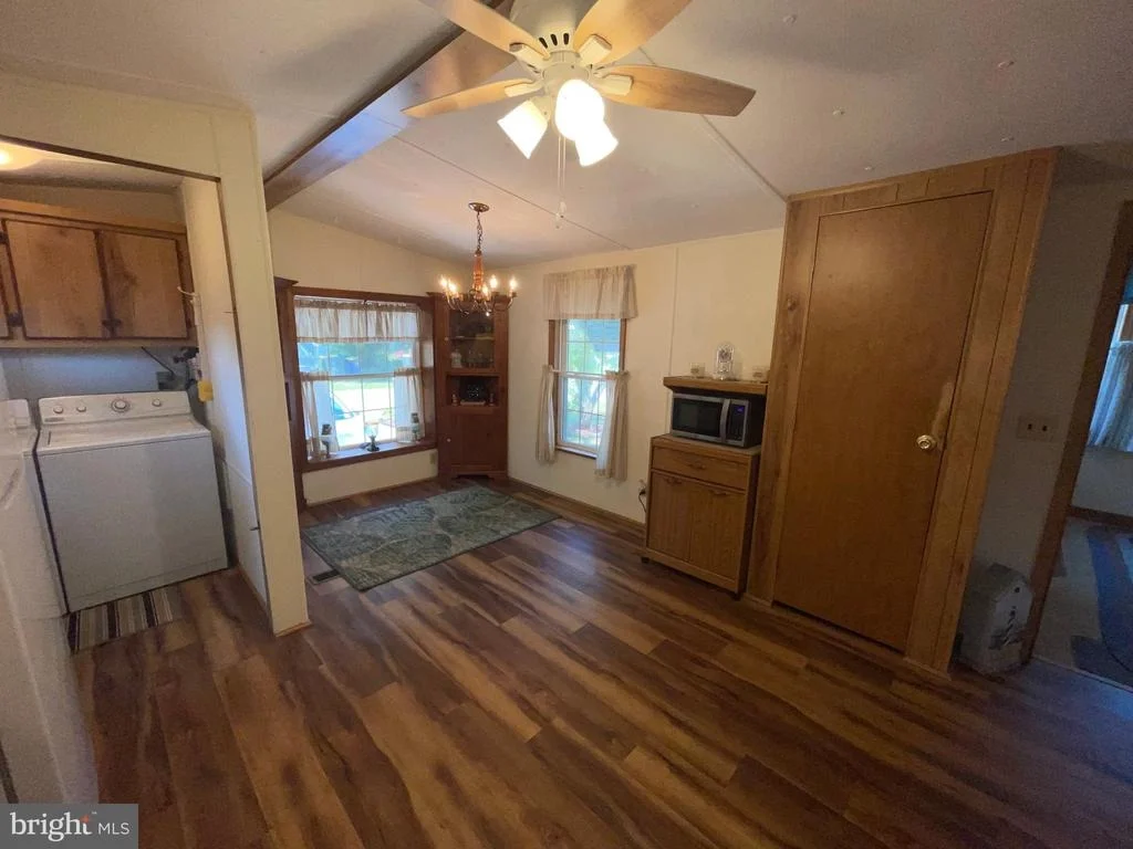 Photo of 33476 DAISY STREET