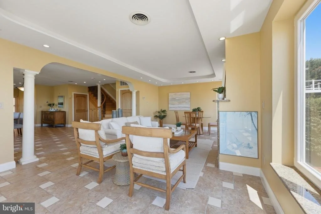 Photo of 2292 LAKE DRIVE
