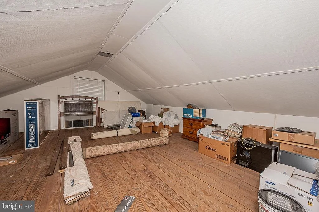 Photo of 8013 TELEGRAPH ROAD