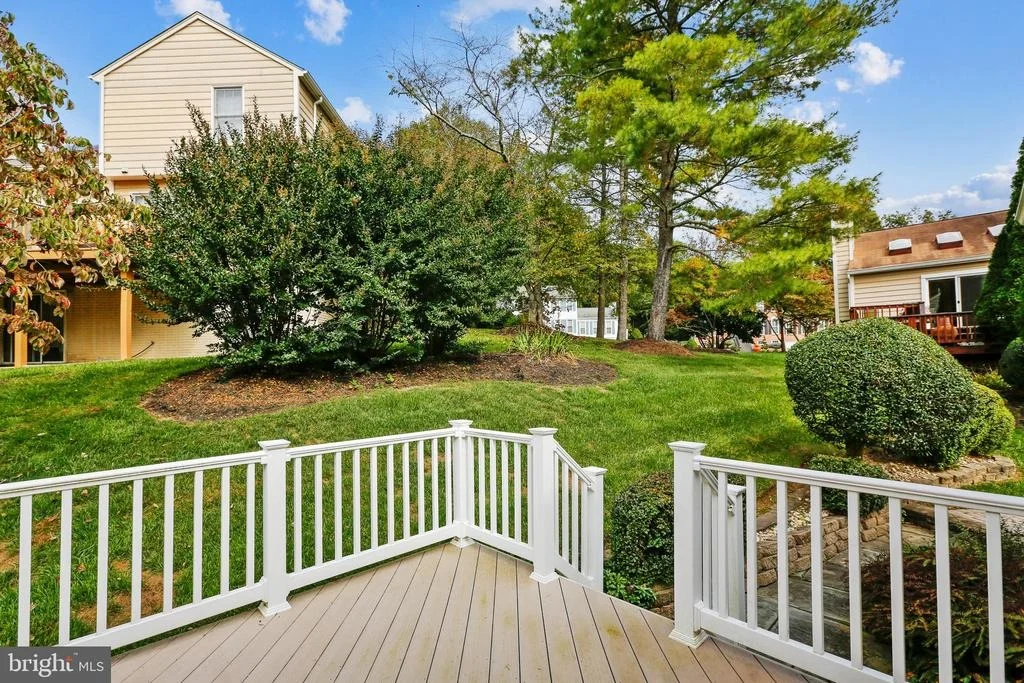 Photo of 9905 MAINSAIL DRIVE