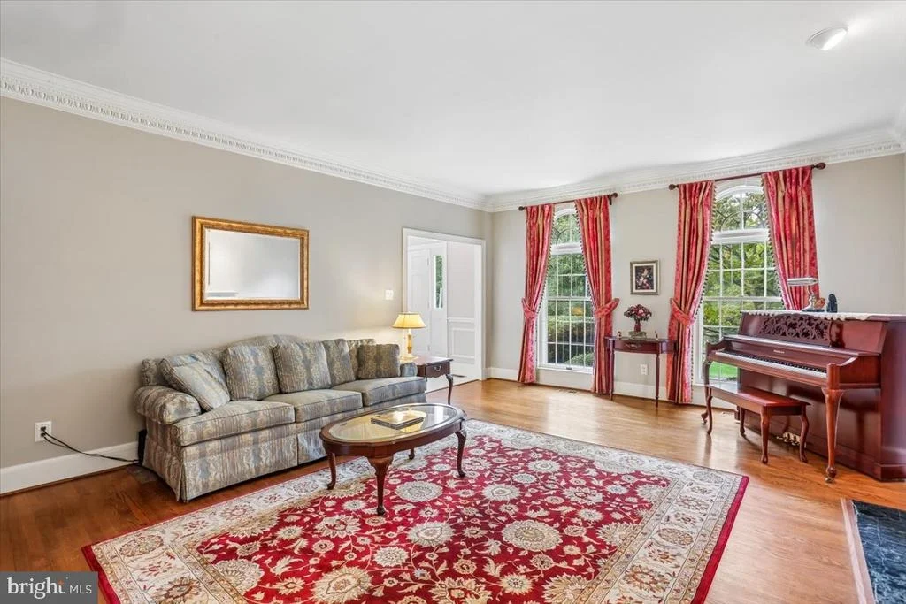 Photo of 899 LINGANORE DRIVE