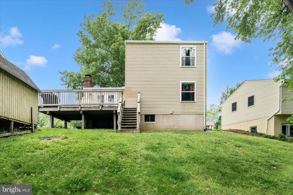 Photo of 212 WINTERGREEN LANE