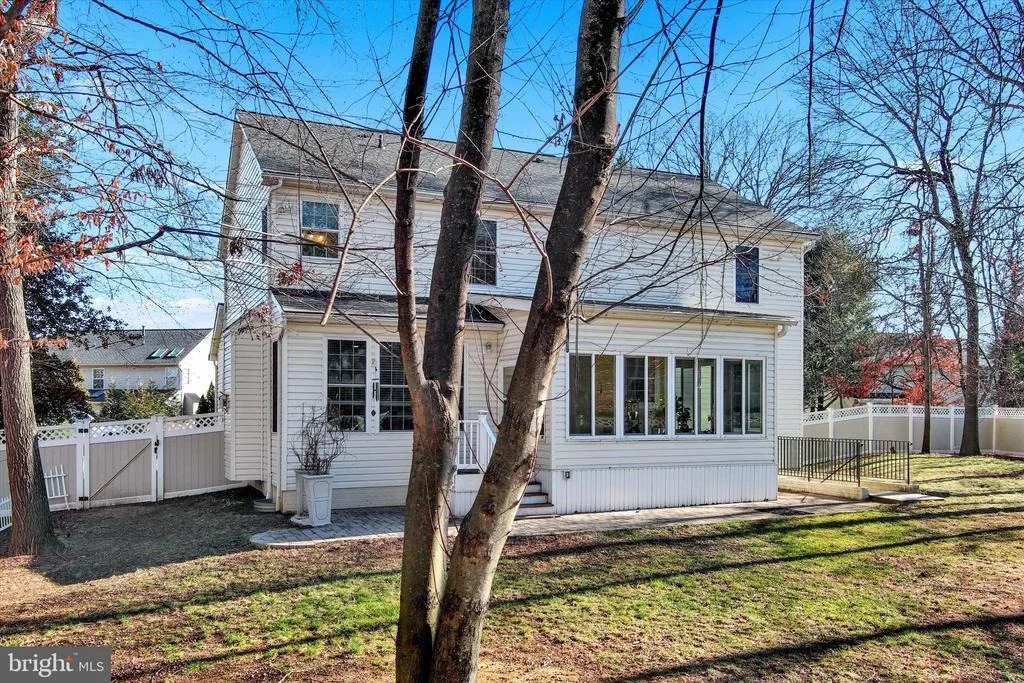 Photo of 1590 CHAPMAN ROAD