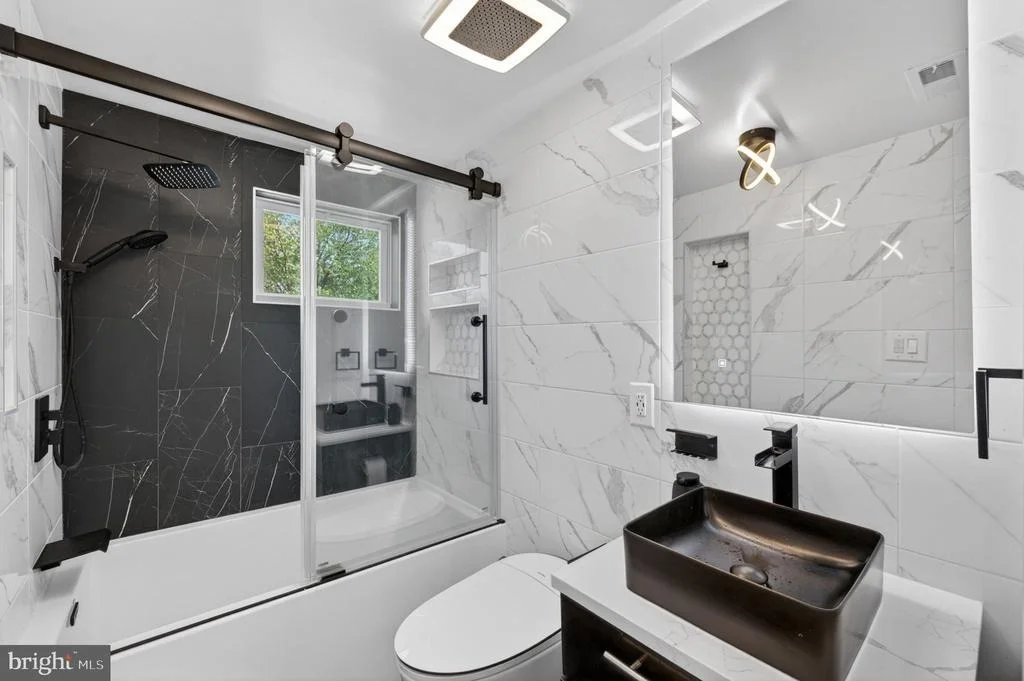 Photo of 4202 MINSTRELL LANE