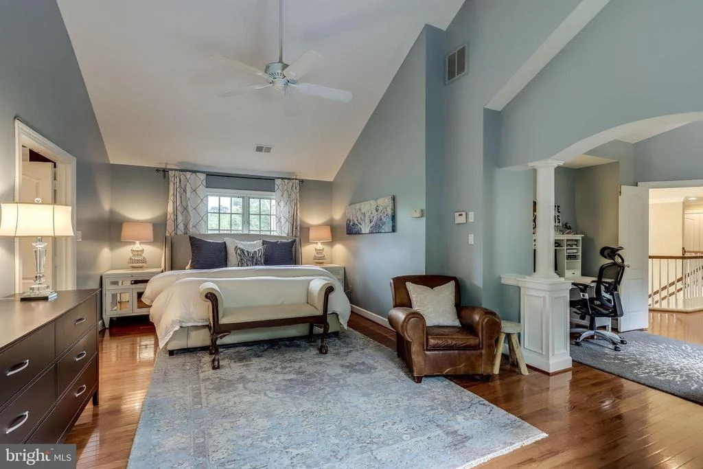 Photo of 12014 CREEKBEND DRIVE
