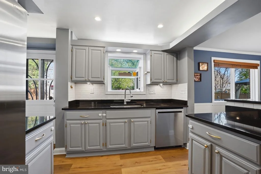 Photo of 1303 BALLARD STREET