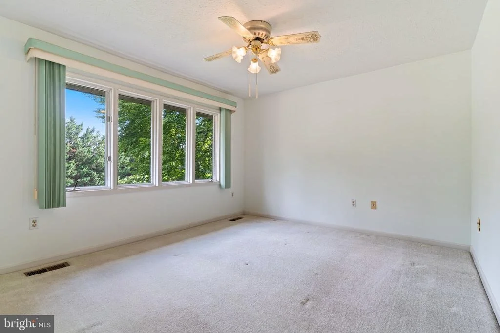 Photo of 100 ORIOLE LANE