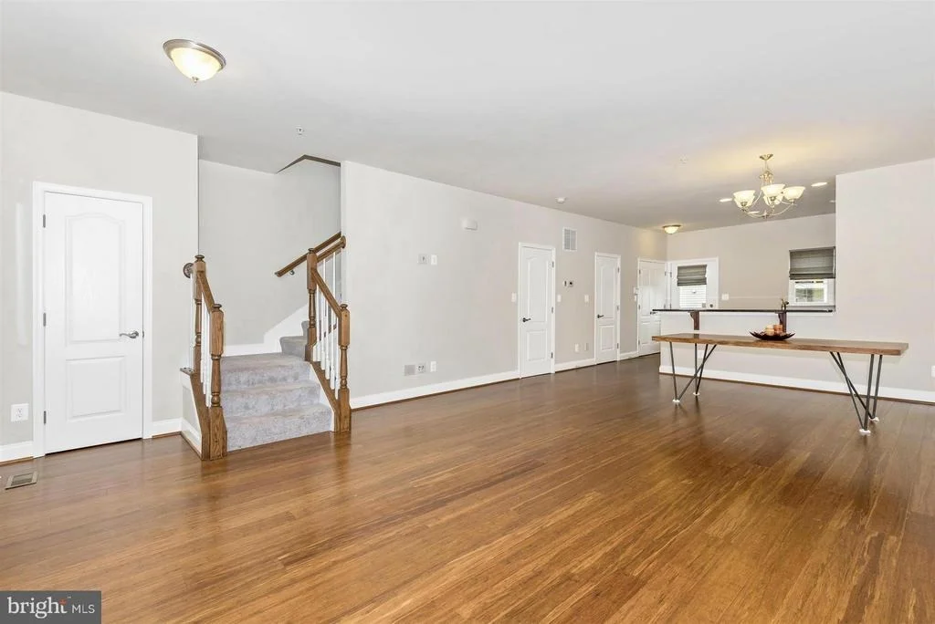 Photo of 40 6TH STREET W