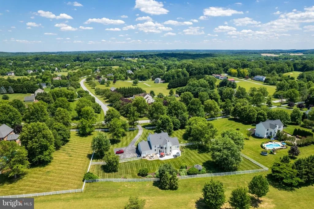 Photo of 6106 CHALLEDON CIRCLE