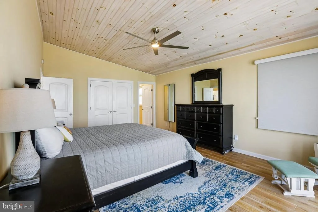 Photo of 8034 RIVERVIEW ROAD