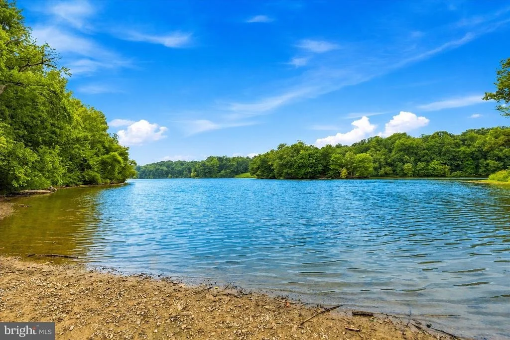 Photo of 5904 MUNCASTER MILL ROAD