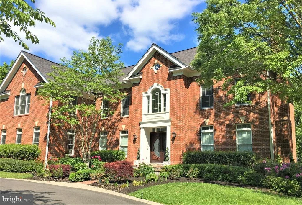 Photo of 2091 HUNTERS CREST WAY