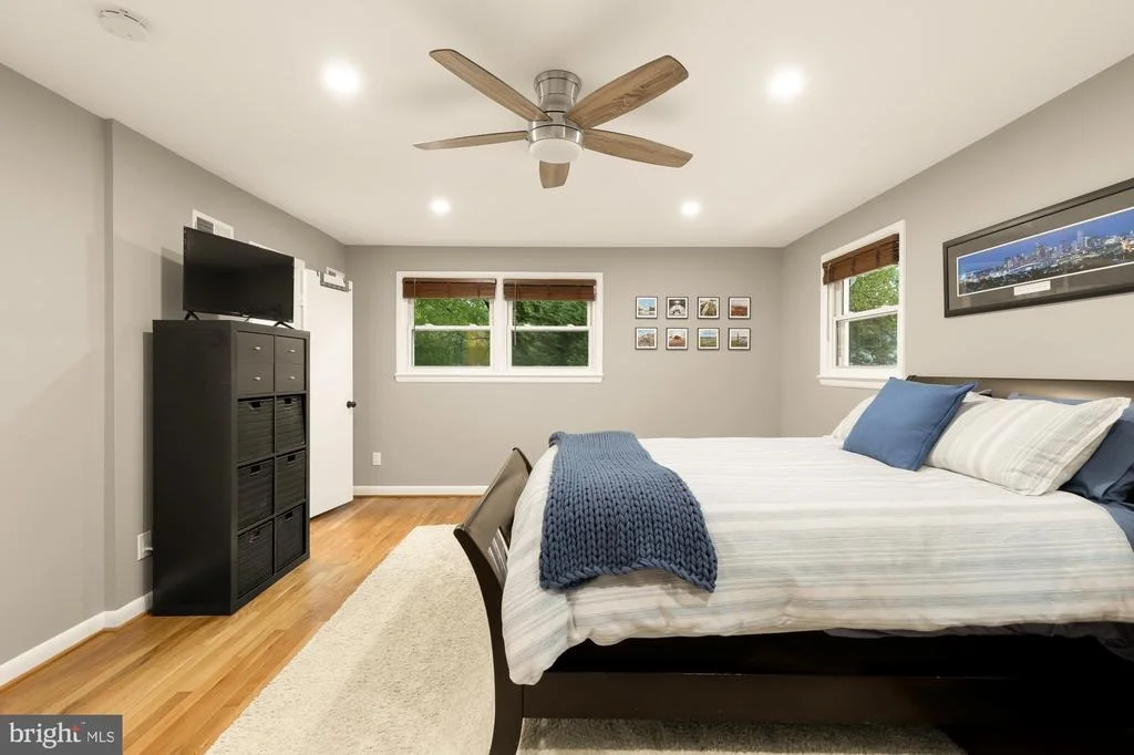 Photo of 1024 DEVERE DRIVE