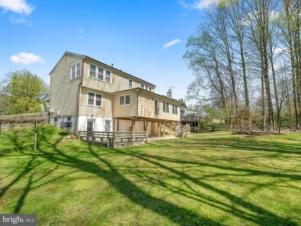 Photo of 2339 DECKMAN LANE
