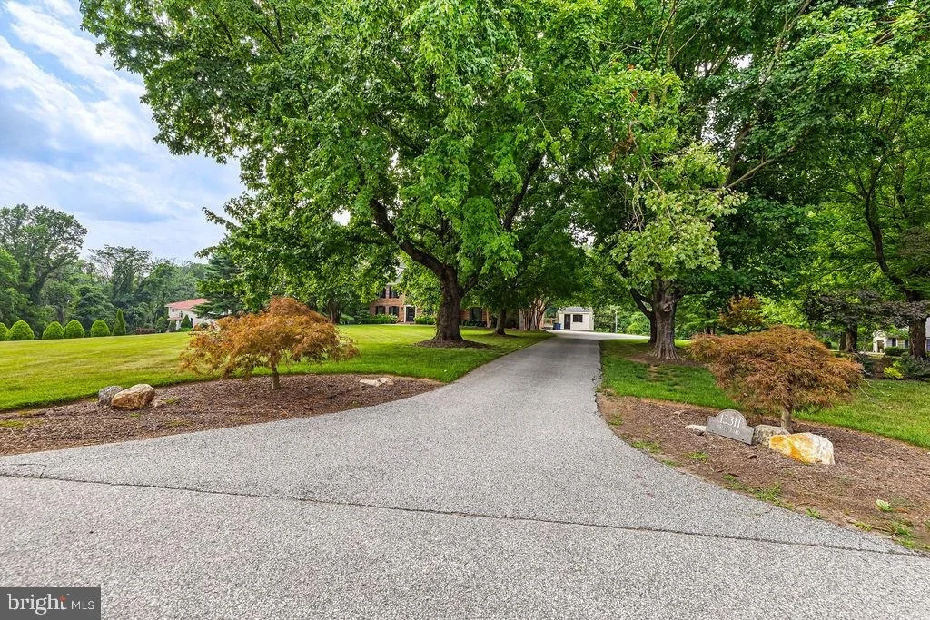 Photo of 13311 FALLS ROAD