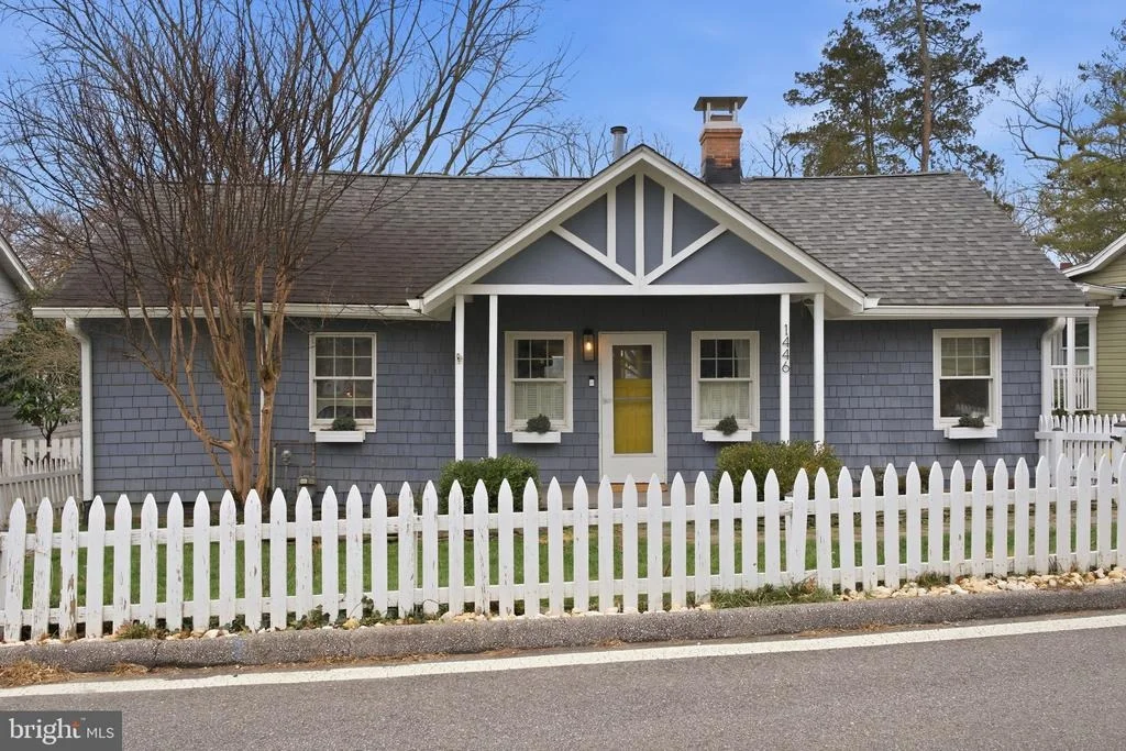 Photo of 1446 RIDGEWAY