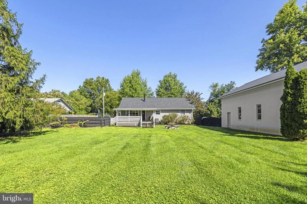 Photo of 21088 UNISON ROAD