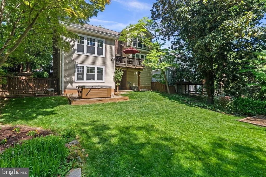 Photo of 213 CRESTMOOR CIRCLE