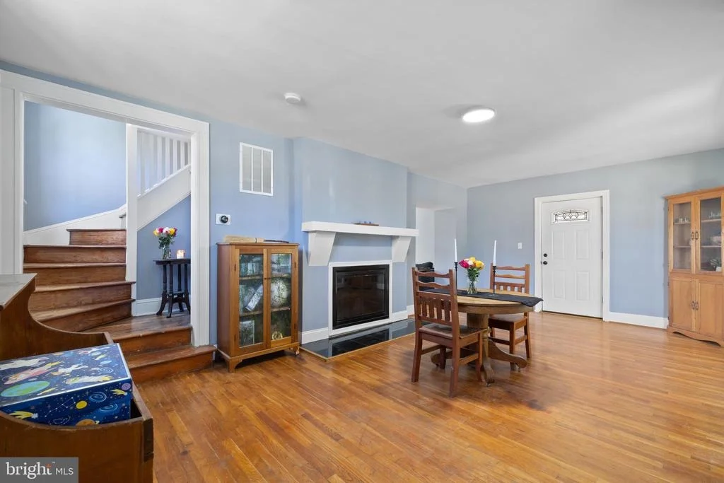 Photo of 3901 W COLD SPRING LANE W
