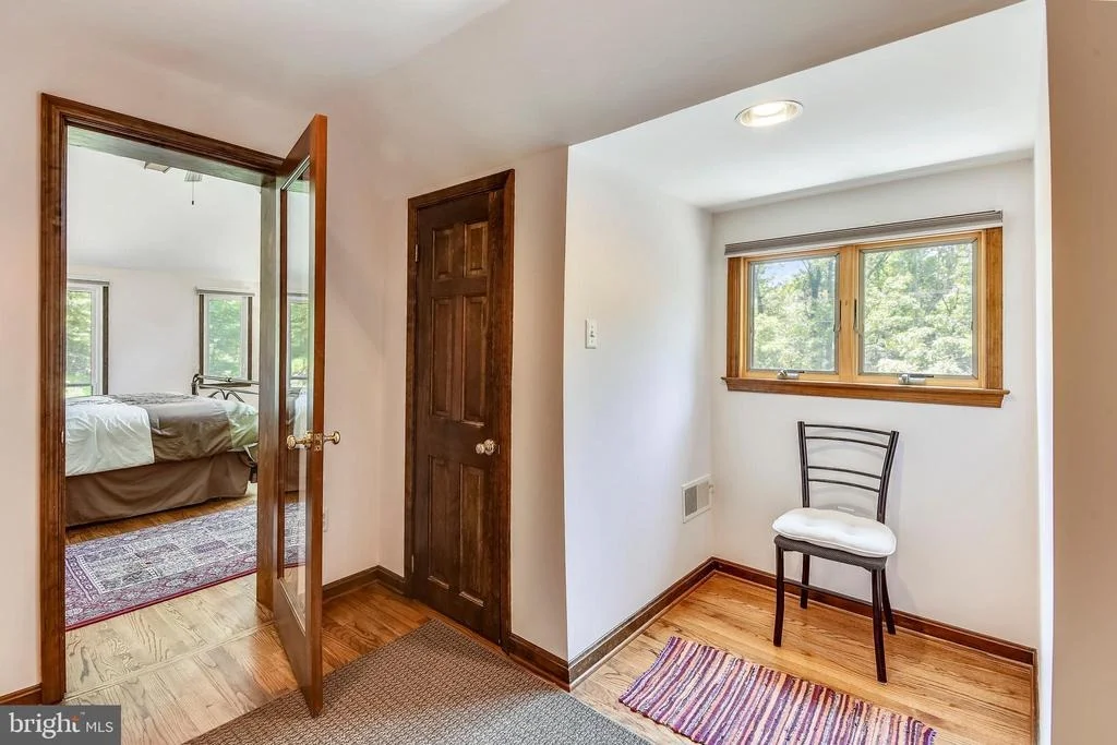 Photo of 9919 MACARTHUR BOULEVARD
