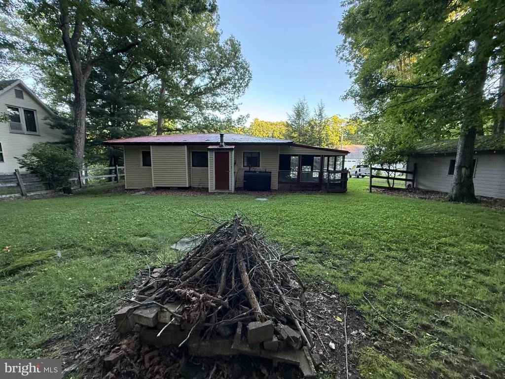 Photo of 337 BRANT ROAD