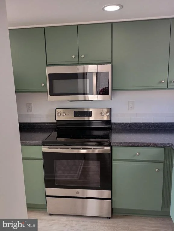 Photo of Unit 2 at 1 COMPASS CIRCLE