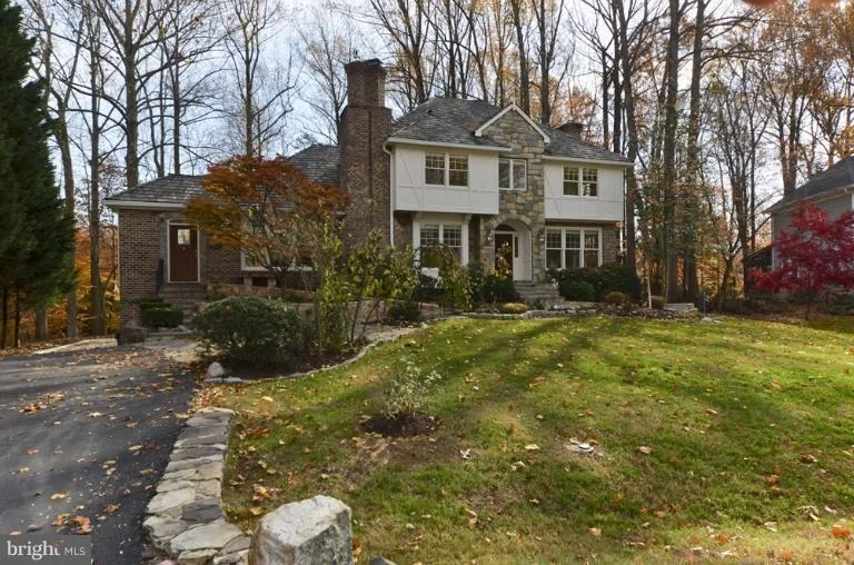 Photo of 6509 BELLAMINE COURT