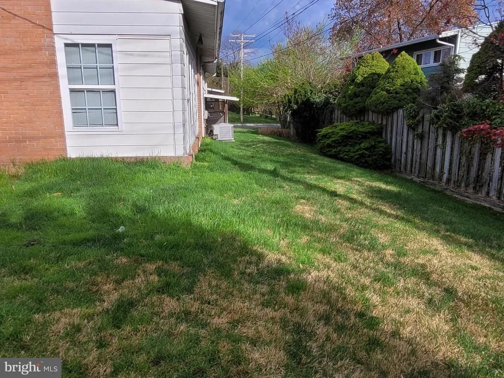 Photo of 6805 PIMLICO DRIVE