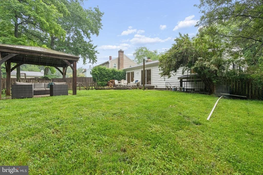 Photo of 404 CROSBY